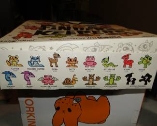 Joe Ledbetter Finders Keepers (Kidrobot) 16 figures