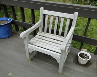 Teak chair have cushion