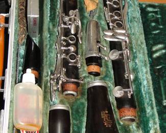 Boosey & Hawkes clarinet ebony, needs to be repadded and recorked