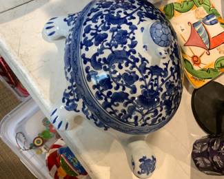 #130 Bombay Blue & White Turtle - 14x10 $30.00