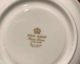 #157 Royal Albert Val D'or White w/gold rim Bone China - 6 place Setting - 30 pc $244.00
#158 Royal Albert Val D'or White w/gold rim Bone China - 6 place Setting - pc 29 (missing one cup) $20.00