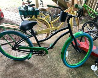 #104 Big Shot Girls Bike w/back Rack 26" Tire $86.00