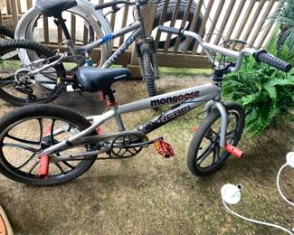 #106 Mongoose Rebel Boys Bike BMX Speed Bike $70.00