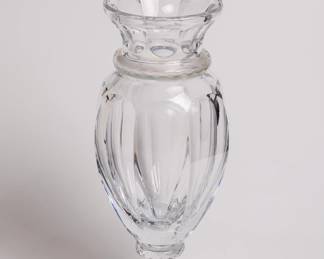 Large Crystal Vase by William Yeoward comes with padded box