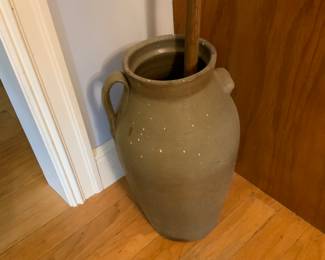 Old crock pot