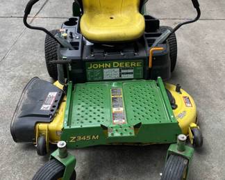 John Deere Z315E Lawn Mower