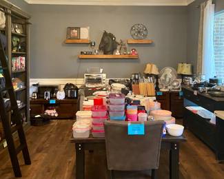 Kitchenware, Bedding, Appliances, Art & Decor