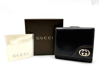 Gucci Black Patent Leather Bifold Wallet with Gold GG Emblem; Pre-Owned