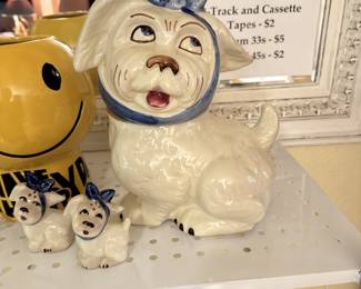 Shawnee Muggsy cookie jar