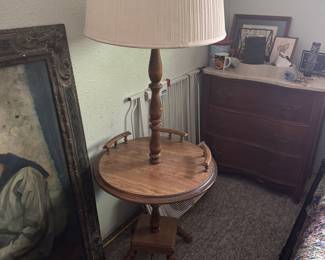 Vintage Wood Round Table Lamp
