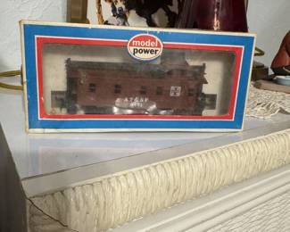HO toy train caboose