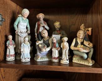 Figurines