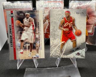 (5) LeBron James Basketball Cards Cleveland Cavaliers