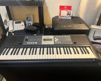 Electric Keyboard
