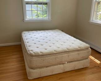 Queen mattress, barely used.