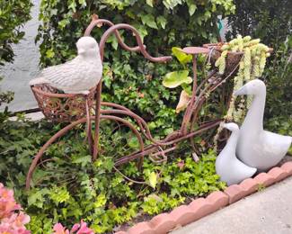 JH108Bike And Birds