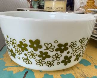Vintage Pyrex Bowl