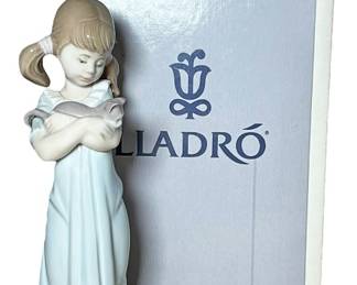 Authentic Lladro Figure