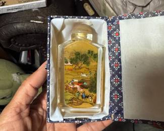 Chinese snuff bottle