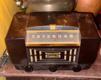 Vintage 40s radio