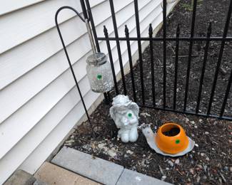 Outdoor Decor/ornamentals