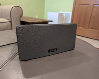 Sonos Play3 Wireless Smart Speaker (3 Of 3)