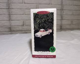 Hallmark 1996 Chevrolet Cameo Ornament All-american Trucks Series