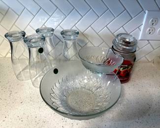 4 Glasses, Candle, Bowl Set