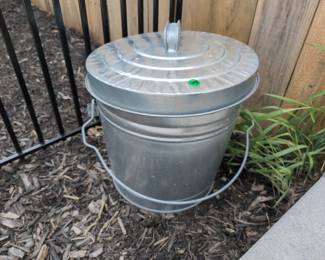 Outdoor Storage Container With Lid