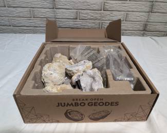 National Geographic Jumbo Break Open Geodes Science Kit
