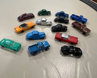 Ho Scale Classic Cars & Trucks 14-piece Set Solid Colors