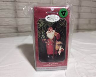 Hallmark 1998 Making His Way Santa Ornament Folk Art Americana