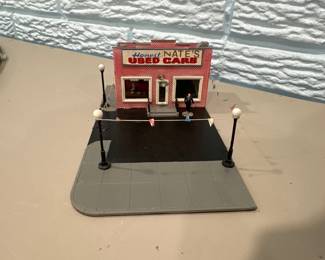 Ho Scale Honest Nates Used Cars Dealership With Figures And Lights