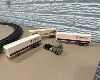 Ho Scale Semi Trailers & Cab Lot Transamerica & Indian Motorcycles