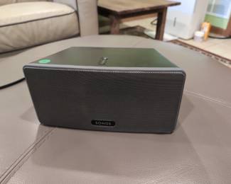 Sonos Play3 Wireless Smart Speaker (2 Of 3)