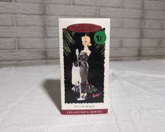 Hallmark 1995 Barbie Solo In The Spotlight Ornament Collectors Series