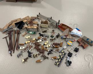 Ho Scale Accessory Lot Farm Animals, Fencing, Boats & Detail Parts