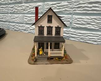 Detailed Ho Scale Victorian House With Porch, Figure & Landscaping
