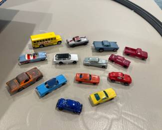Ho Scale Mixed Vehicle Lot 14-piece Collection Trucks, Cars & Bus