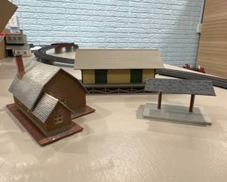 Ho Scale Buildings Lot Rural House, Freight Depot & Platform
