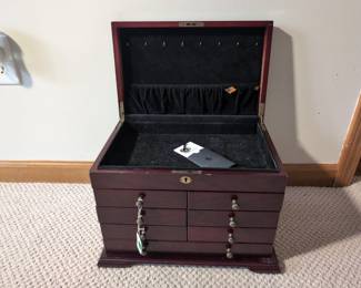 Rothwell Jewelry Box With Key