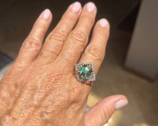 White gold and Tourmaline ring