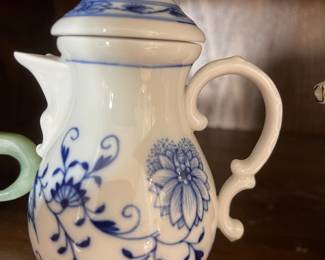 Dresden Meissen blue onion