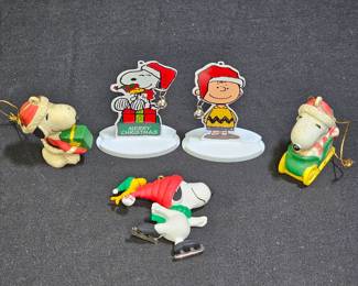 5 Peanuts Snoopy Woodstock Charlie Brown Ornaments