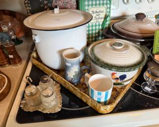 Pots, Mugs, Salt & Pepper Sets