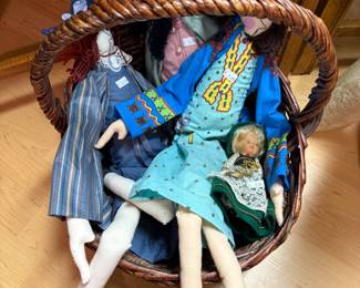 Baskets, Dolls