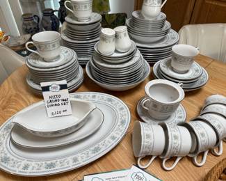 Nitto Casio Dining Set