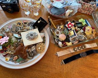 Misc Brooches & Jewelry