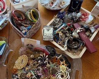 Misc Brooches & Jewelry