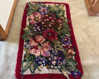 Latch Hook Rug Floral Motif